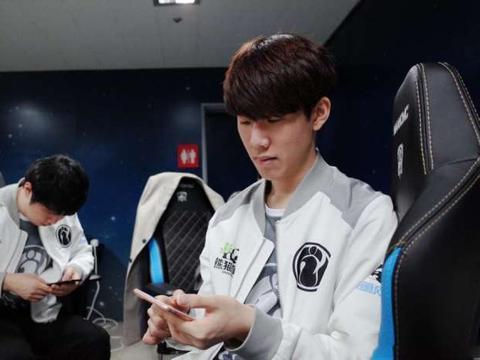 JDG淘汰WBG队内语音：圣枪哥秒选雷克塞后直接表示这把赢了！
