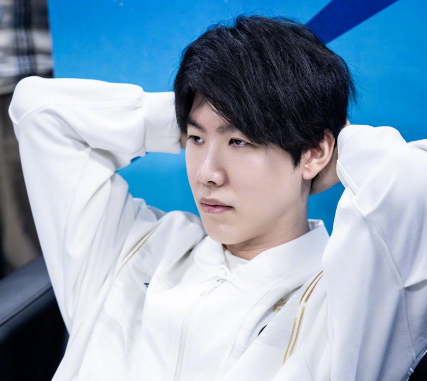 G2官宣：正式告别主教练GrabbZ、分析师Duffman