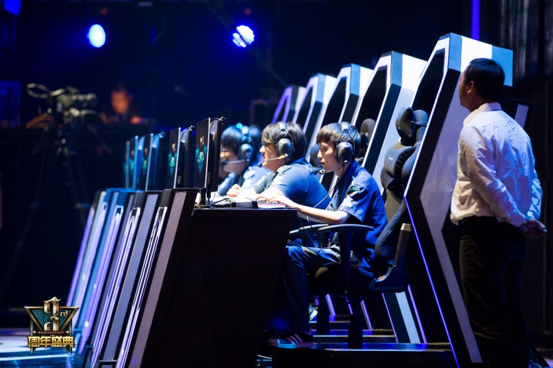 Scout：夺冠那年,没有我们赢不了的队伍